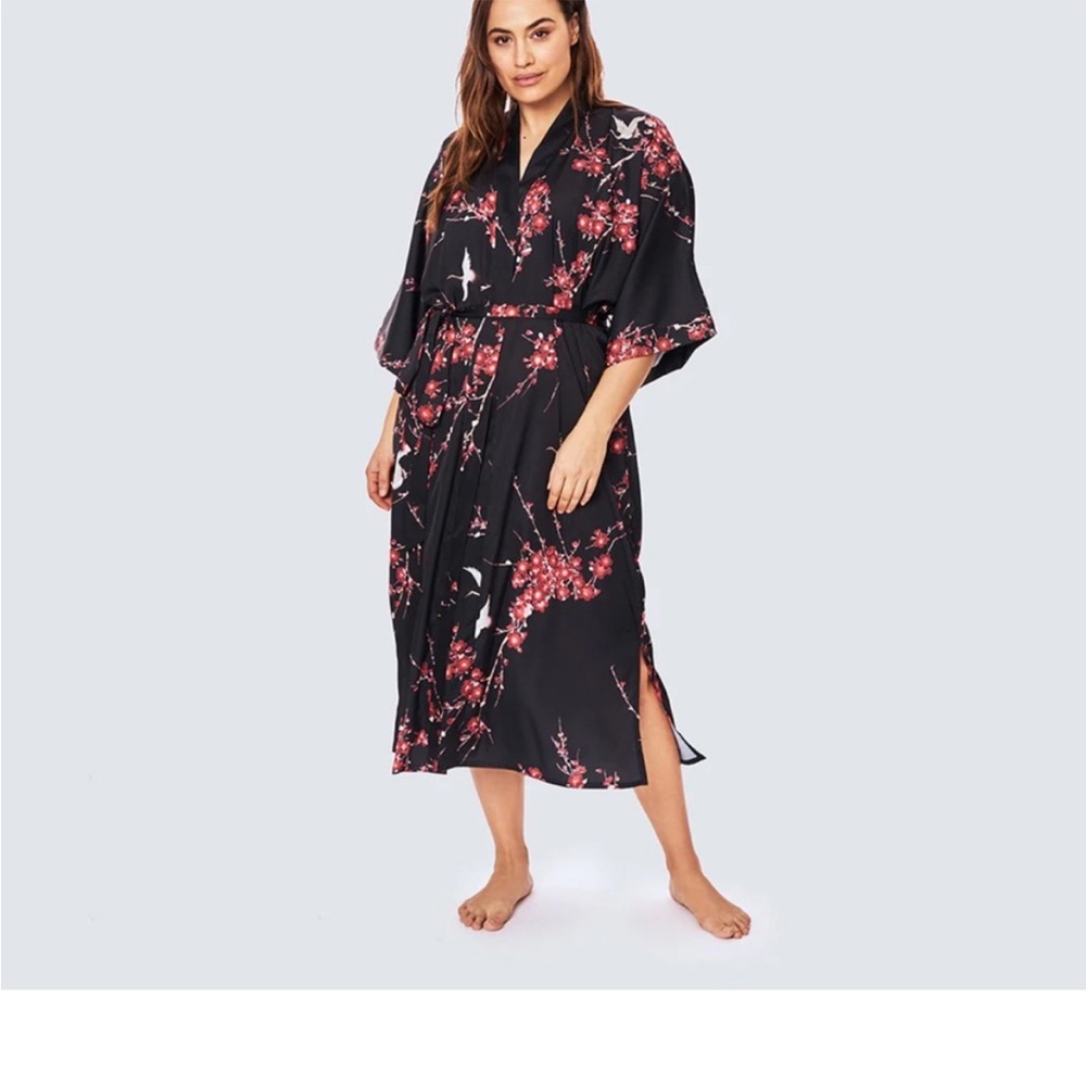 Kim + One Black Floral Cherry Blossom & Crane Robe - Picture 2 of 11